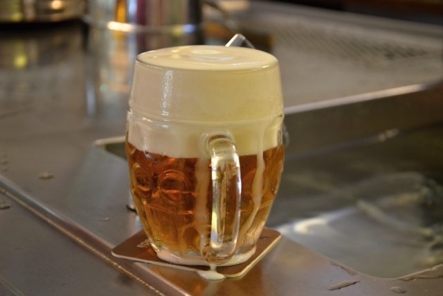 V Česku máme raději studenější piva,  okolo 5 stupňů Celsia | foto: Dominika Kvapilová,  Český rozhlas