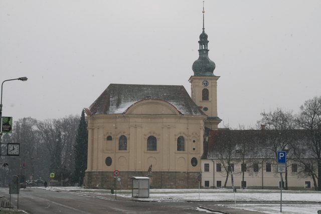 Zámecká kaple je dominantou Smiřic | foto: Lukáš Peška