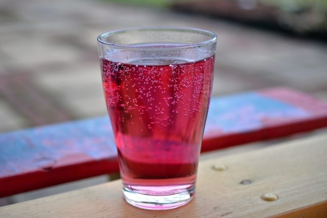 Malinovku bychom měli pít v množství,  odpovídajícím obsahu cukru | foto: Jolana Nováková,  Český rozhlas