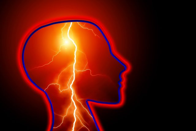 Díky modernímu vyšetření magnetickou rezonancí bylo zjištěno,  že v mozku probíhá i během zdánlivé nečinnosti těla při spánku velmi koordinovaná aktivita | foto: CC0 Public domain,  Fotobanka Pixabay