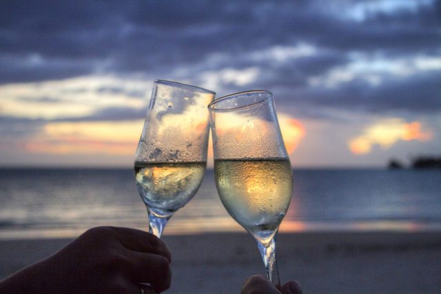 víno,  romantika,  přípitek | foto: Fotobanka Pixabay