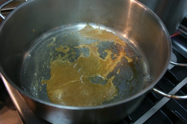 Příprava karamelu | foto: Michal Plšek