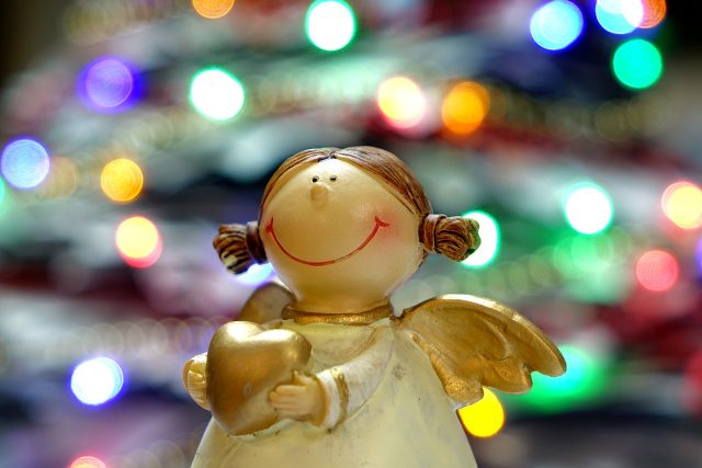 Vánoce - anděl rozdává radost | foto: Fotobanka Pixabay