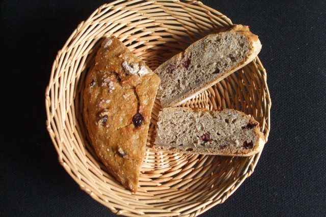 Domácí chleba s brusinkami | foto: Stanislava Brádlová,  Český rozhlas