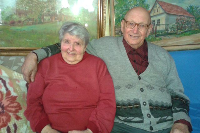 Manželé Vašatovi oslavili 60 let společného života. Jaký je jejich recept na dlouholetý spokojený vztah? | foto: Kristýna Štanderová