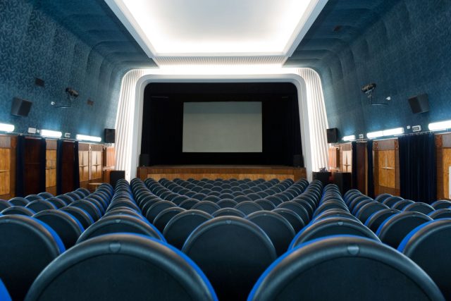 Kino | foto: Adam Kliczek,  Creative Commons Attribution-Share Alike 3.0 Poland