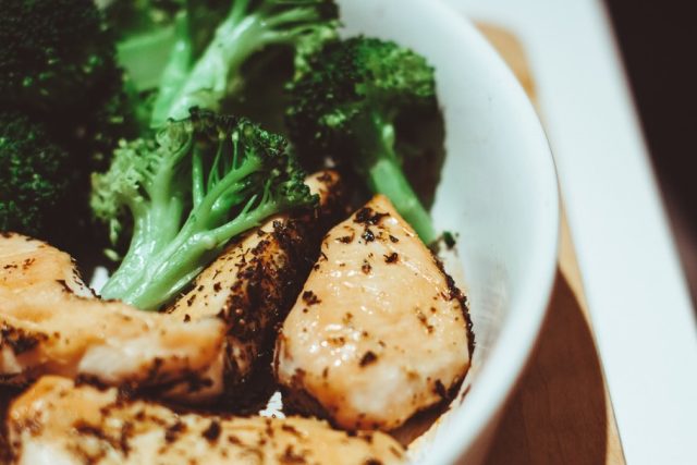 Kuře brokolice jídlo vaření | foto: Fotobanka Pixabay