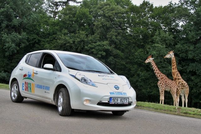 Jako jediná u nás i v Evropě začne královédvorská ZOO využívat elektromobily | foto: Jakub Labský