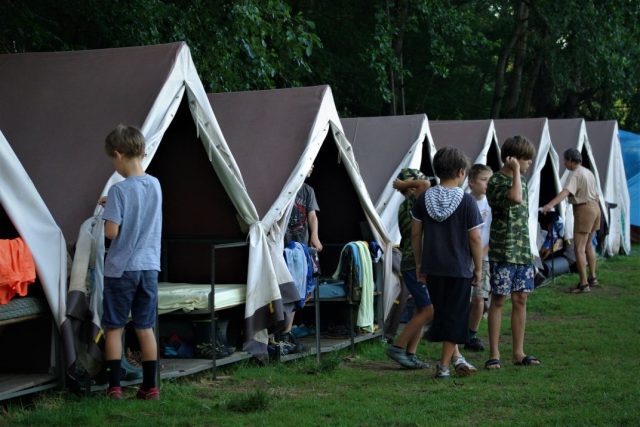 Letní tábor po budíčku  (ilustrační foto) | foto: Vladislava Wildová,  Český rozhlas
