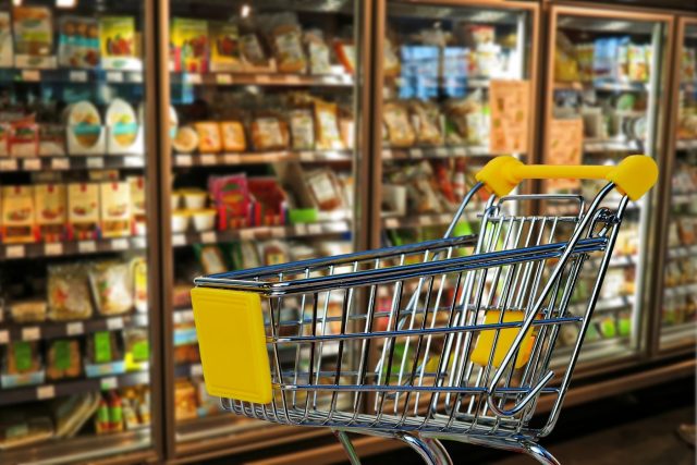 Češi stále jezdí na nákupy do Polska. Podle trhovců je ale láká hlavně levnější jídlo v obchodech  (ilustrační foto) | foto: Fotobanka Pixabay