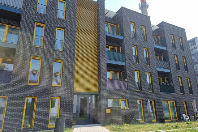 Město Rychnov nad Kněžnou dobudovalo nový bytový dům a rozhodlo o budoucích nájemnících | foto: Naďa Kverková,  Český rozhlas