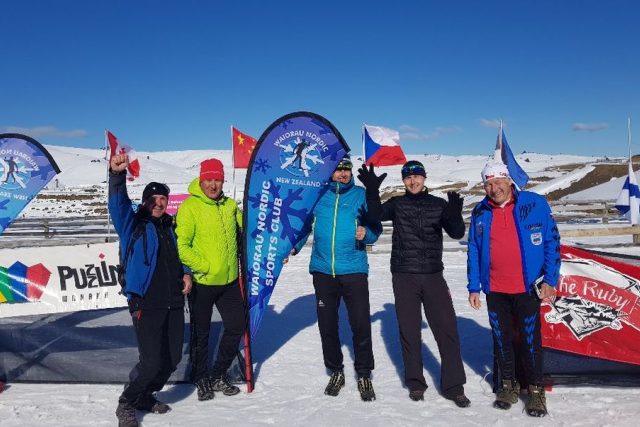 Parta nadšených lyžařských běžců z Vrchlabí podnikla cestu k protinožcům  | foto: Vladimír Matějka