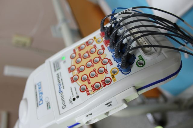 Modernizovaná spánková laboratoř v trutnovské nemocnici se otvírá pacientům | foto: Zdravotnický holding KHK