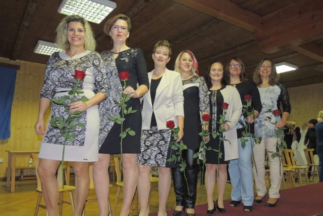 Ženy z Žernova si užily roli opravdových manekýnek při Dni pro ženy | foto: Veronika Pavelková