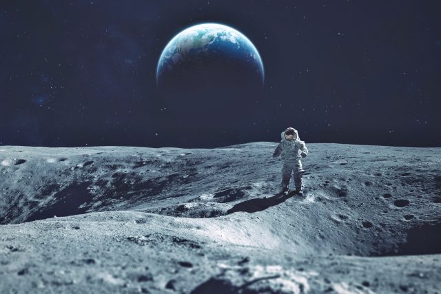 Japonská vláda a tamní vesmírná agentura zamýšlejí stálý zdroj potravin na Měsíci  (ilustrační foto) | foto: Shutterstock