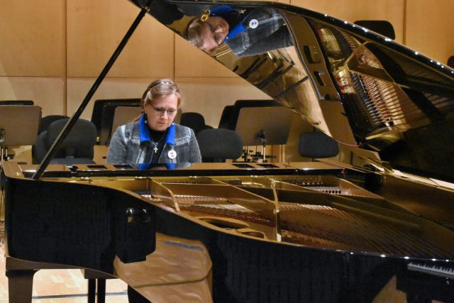 Hradecká filharmonie dostane nový klavír za 3, 8 milionu | foto: Krajský úřad Královéhradeckého kraje