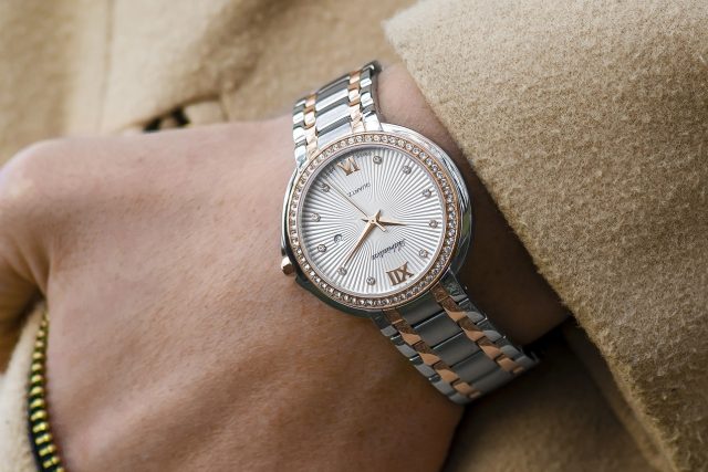 Dámské hodinky tvoří nezanedbatelný módní doplněk každé ženy  (ilustrační foto) | foto: Fotobanka Pixabay