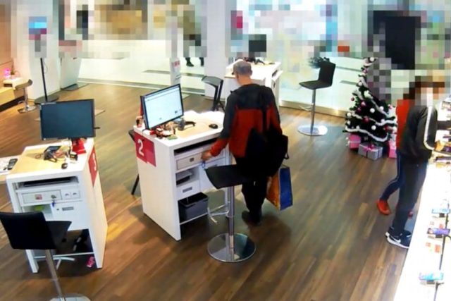 Odemkl si v obchodě zásuvku a odcizil peníze | foto: Policie České republiky