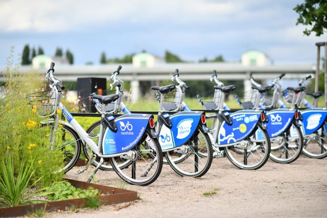 Sdílená kola se rozšiřují do dalších měst  (ilustrační foto) | foto: Honza Ptáček,  Český rozhlas