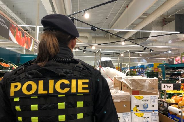 Trutnovská policie posiluje hlídky v obchodních centrech a na jejich parkovištích | foto: Kateřina Kohoutová,  Český rozhlas