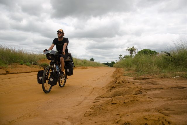 Na kole přes Afriku | foto: archiv Tadeáše Šímy
