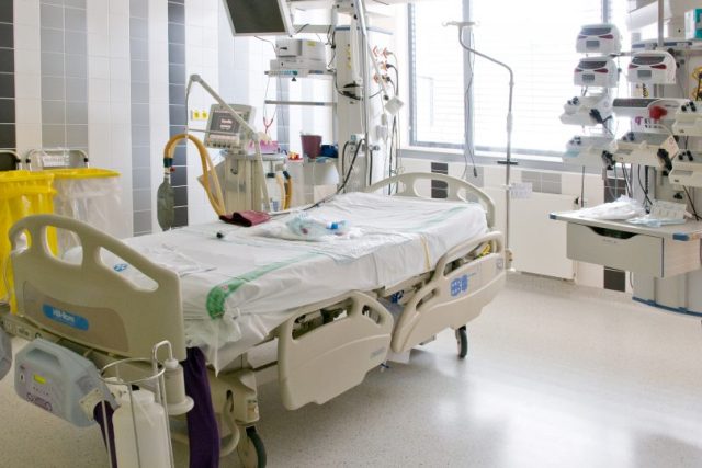 Fakultní nemocnici Hradec Králové patří mezi největší zdravotnická zařízení u nás | foto: Fakultní nemocnice Hradec Králové