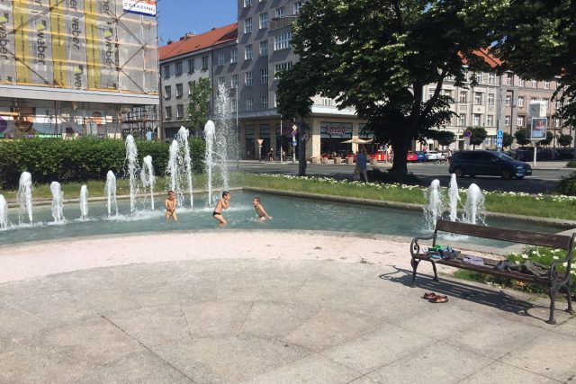 V královéhradeckých fontánách platí zákaz koupání | foto: Václav Pilný,  Český rozhlas