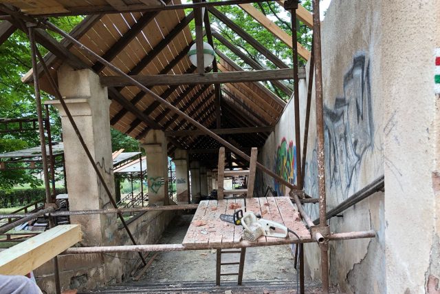 Řemeslníci opravují unikátní klášterní schodiště v Nové Pace | foto: Kateřina Kohoutová,  Český rozhlas