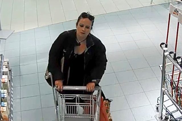 Policie pátrá po totožnosti ženy podezřelé z krádeže | foto: Policie České republiky