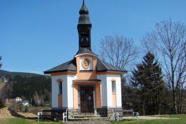 Kaplička sv. Huberta na Benecku v Krkonoších | foto: Vikariát Jilemnice