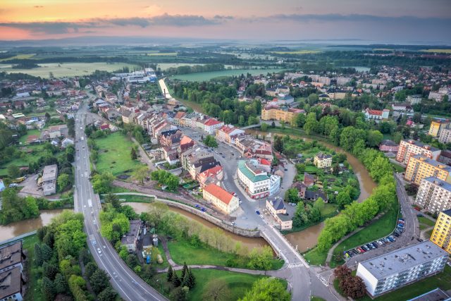 Město Jaroměř pěkně z nadhledu | foto: Tomáš Vojtíšek