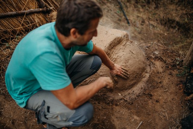 Richard Thér vnímá archeologii jako dobrodružnou cestu do minulosti za poznáním | foto: Jan Bartoň