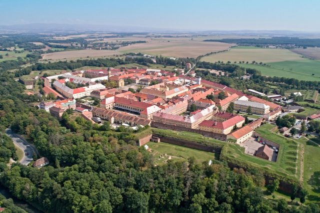 Pevnost Josefov z dronu | foto: Krajský úřad Královéhradeckého kraje