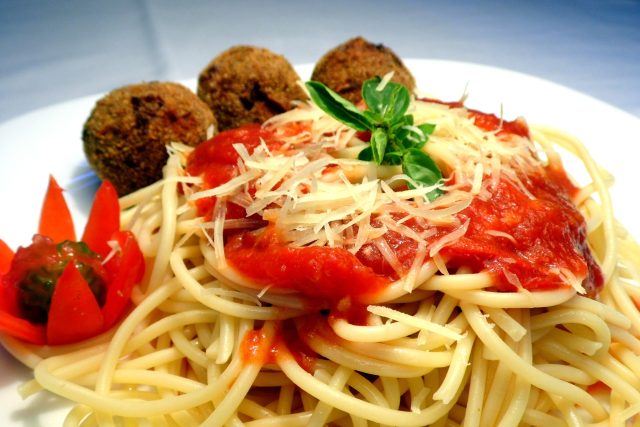 Špagety s masovými kuličkami v rajské omáčce | foto: Fotobanka Pixabay