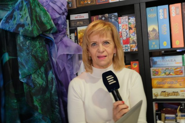 Jiřina Tauchmanová v rozhlasové kavárně | foto: Milan Baják,  Český rozhlas
