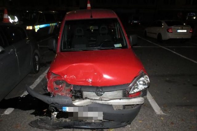 Mladík sedl za volant s téměř 2, 5 promile a způsobil dvě nehody | foto: Policie České republiky