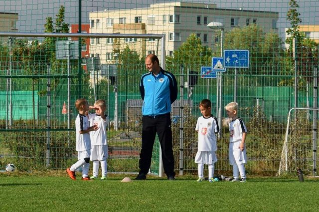 Snažím se vytvářet pozitivní prostředí,  aby se kluci těšili na trénink | foto: archiv FC Hradec Králové