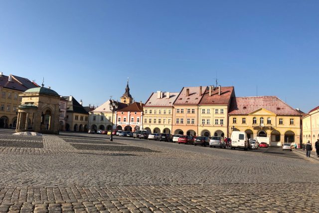 Doprava a parkování se na historickém náměstí v centru Jičína změní | foto: Kateřina Kohoutová,  Český rozhlas