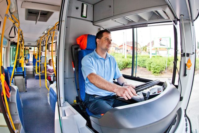 MHD,  městská hromadná doprava,  řidič autobusu  (ilustrační foto) | foto: Fotobanka Profimedia