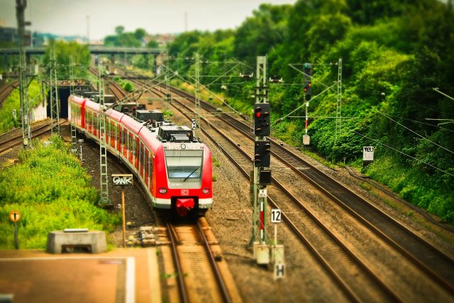 Vlaky a železnice mají určitě budoucnost  (ilustrační foto) | foto: Fotobanka Pixabay
