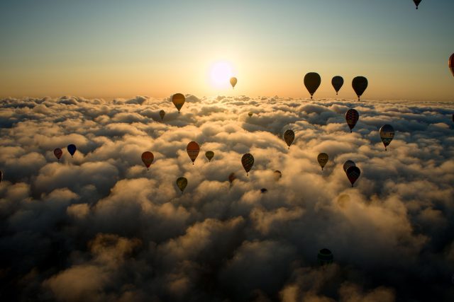 Pohled z koše balonu je opravdu krásný všude. Dubaj | foto: Jiří Hembal