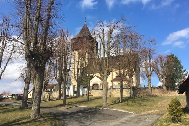 Unikátní gotický kostel v Králově Lhotě potřebuje opravit | foto: Jana Házová,  Český rozhlas