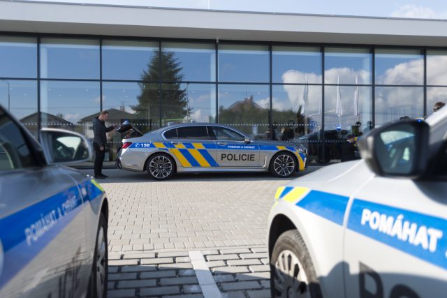 Nová policejní auta jsou určená především pro preventivní dohled na silnicích | foto: Josef Vostárek,  ČTK