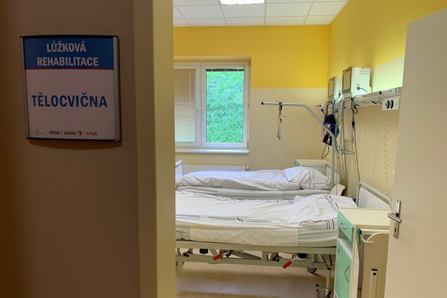Oblastní nemocnice v Náchodě výrazně navýšila počet lůžek pro pacienty s koronavirem | foto: Václav Plecháček,  Český rozhlas,  Český rozhlas