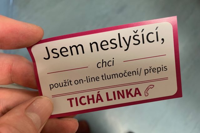 Náchodská nemocnice po roční pauze nabízí neslyšícím tzv. Tichou linku | foto: Václav Plecháček,  Český rozhlas