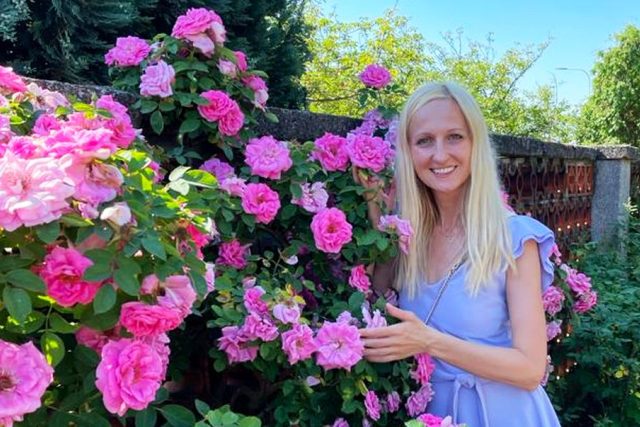 Kouzelné království růží můžete obdivovat v královéhradeckém soutěžním rozáriu v Kuklenách | foto: Eva Boudová,  Český rozhlas