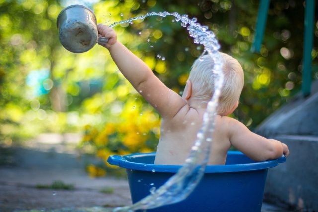 Děti si vodu užívají  (ilustrační foto) | foto: Fotobanka Pixabay