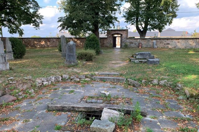 Správa hospitalu Kuks na Trutnovsku připravuje obnovu starého špitálního hřbitova | foto: Jana Házová,  Český rozhlas