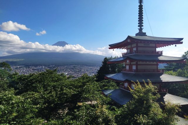 Japonsko,  pro Čechy exotická země - Fuji,  posvátná a nejvyšší hora Japonska,  3776 m nad mořem | foto: archiv Tomáše Stránského