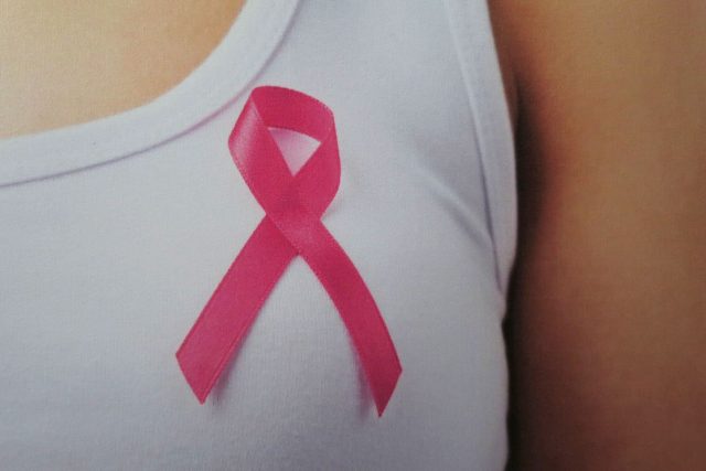 Pink Ribbon - unikátní terapeutický cvičební program pro ženy s diagnózou rakoviny prsu | foto: Milan Baják,  Český rozhlas